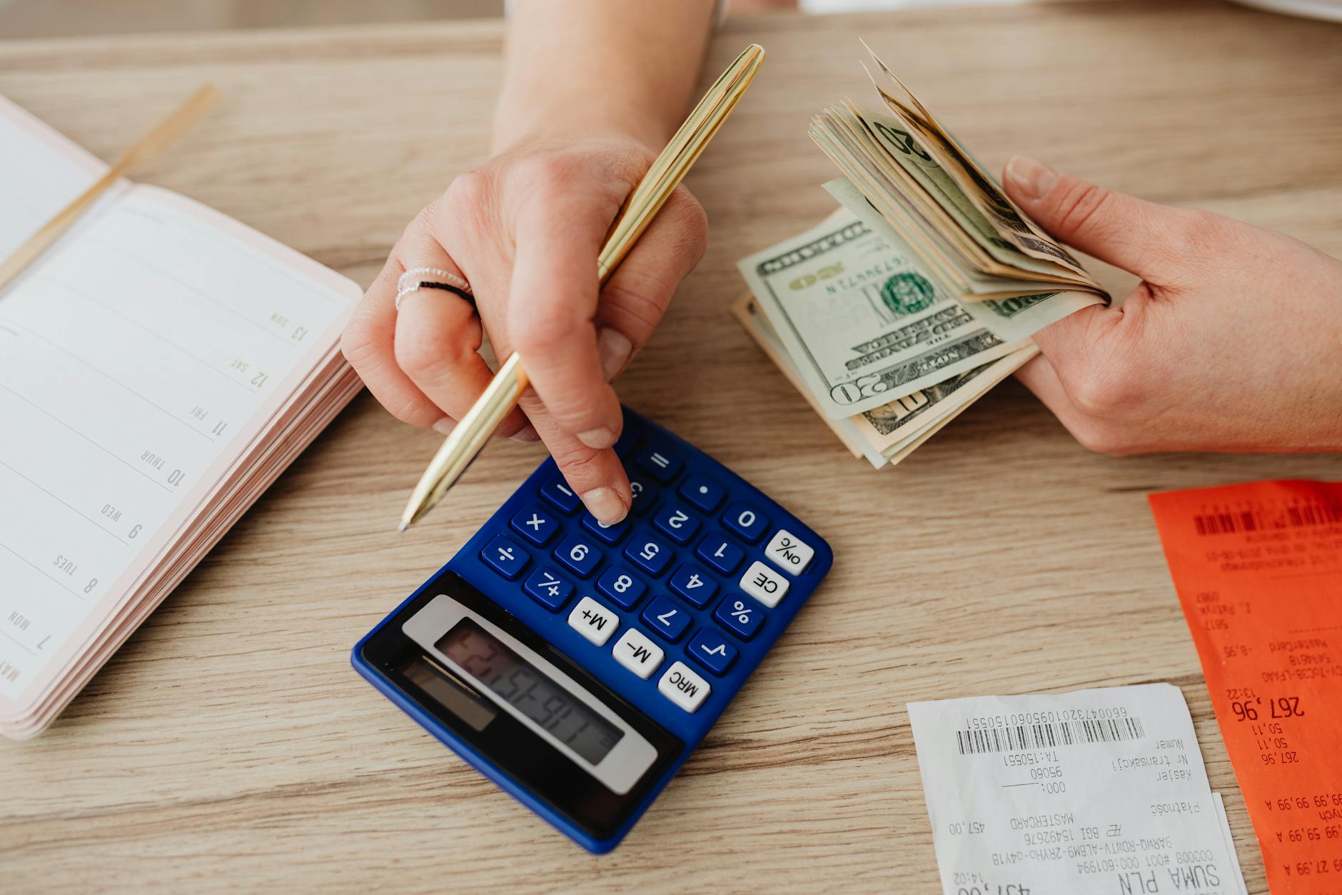 Investasi & Keuangan Pribadi