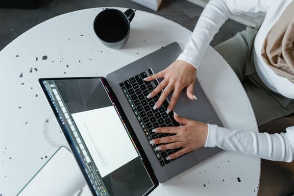 WFH, Aturan Platform, dan “Ruang Fokus”: Cara Menjaga Produktivitas (Tanpa Burnout) di Tengah Banyak Distraksi